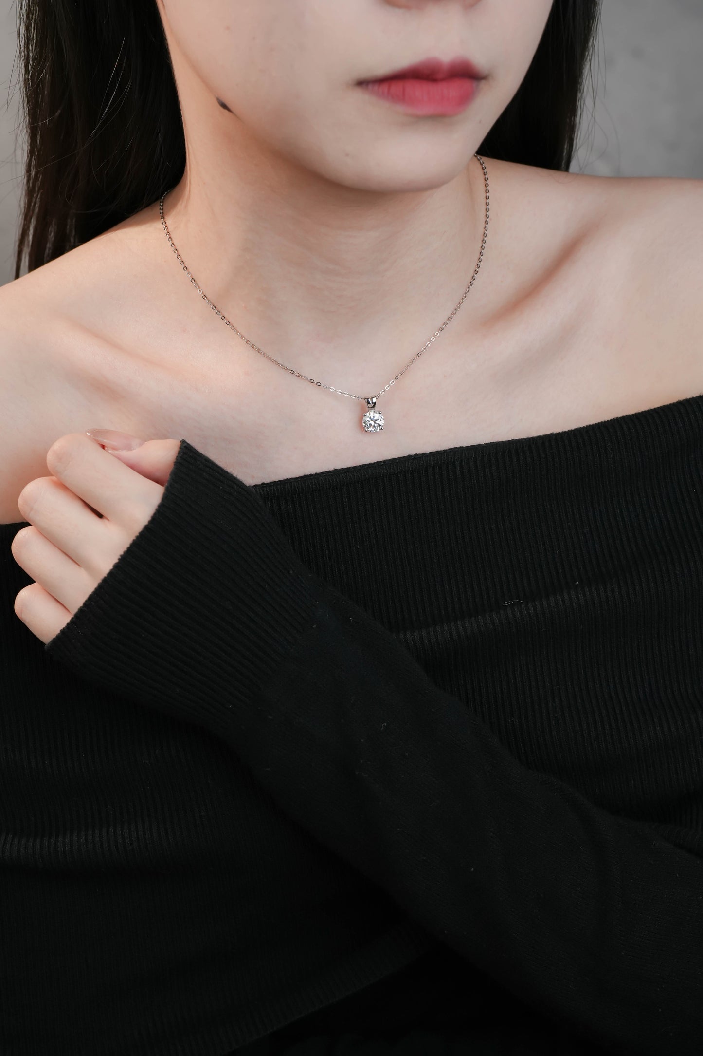 Elegant Solitaire Pendant Necklace