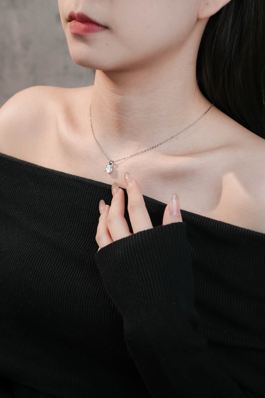 Elegant Solitaire Pendant Necklace