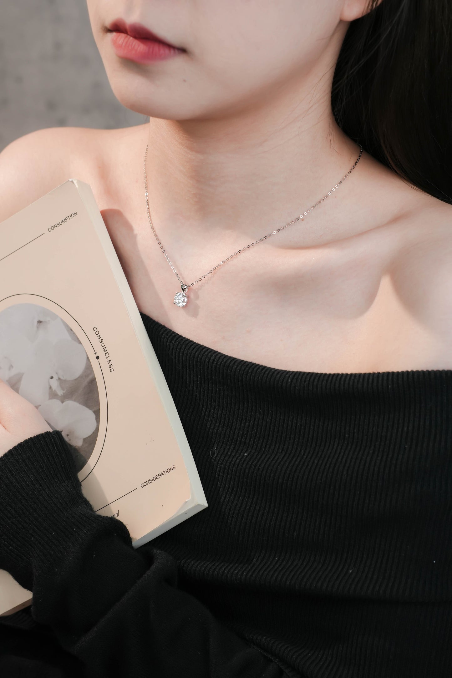 Elegant Solitaire Pendant Necklace